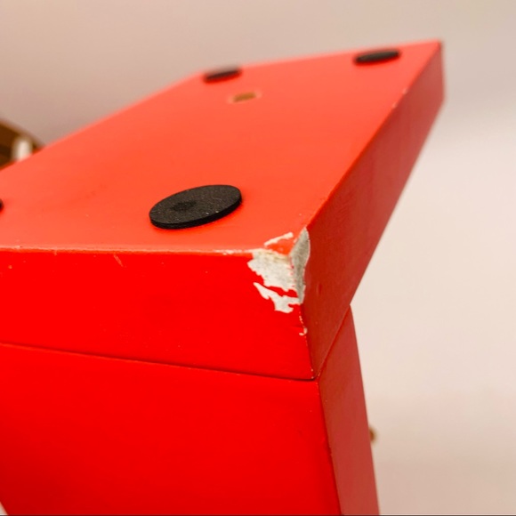 Tatutina Bookend Set of 2 Red for the sports enthusiast - Picture 9 of 11